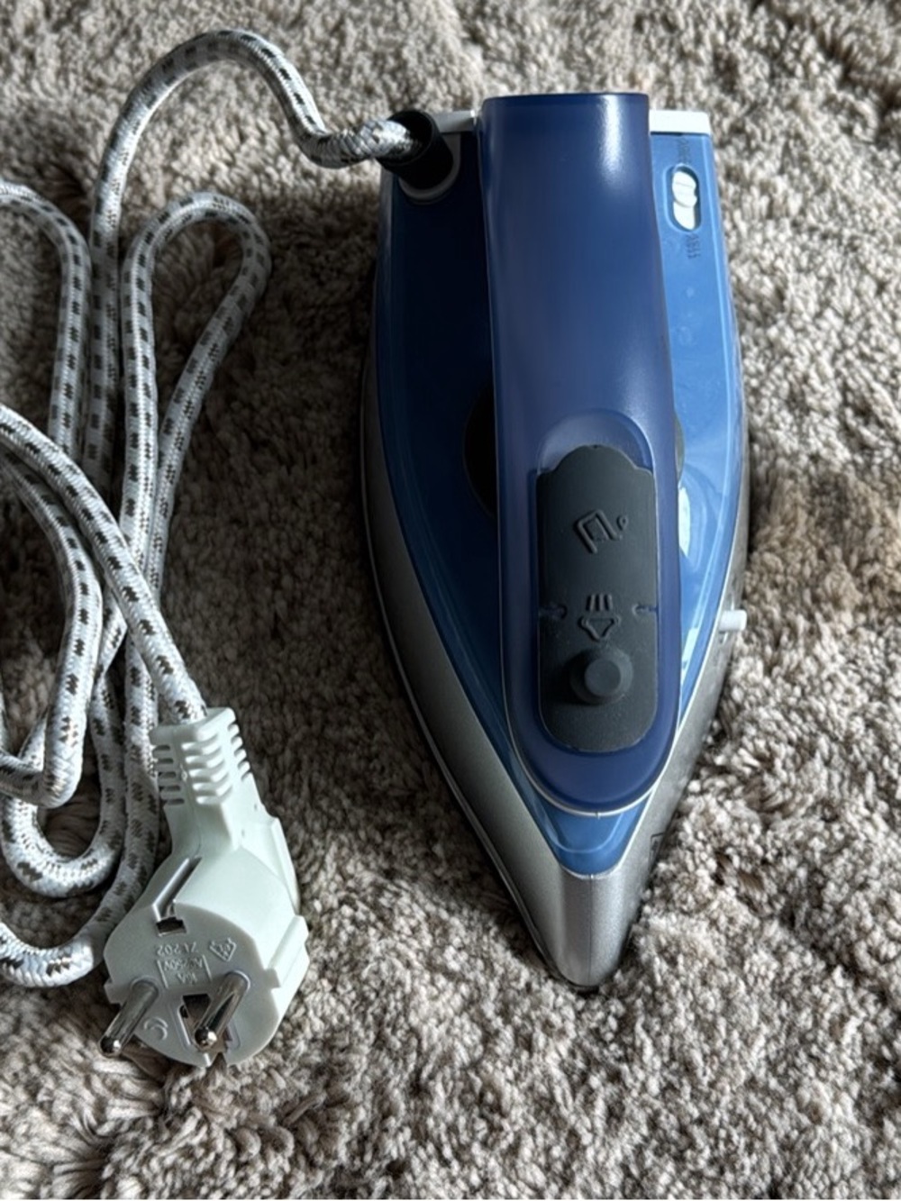 Severin Travel Steam Iron - European Power